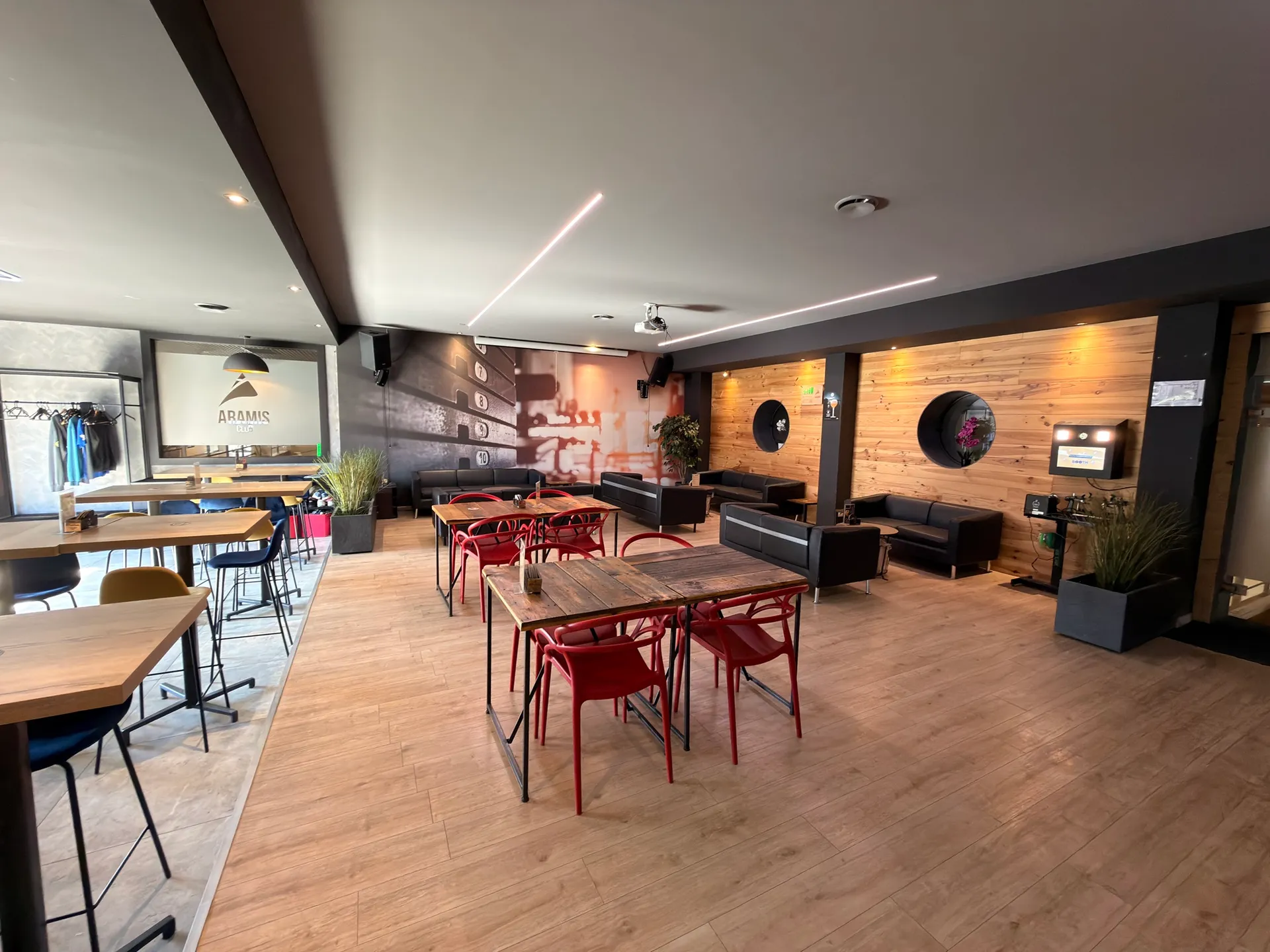 Bar lounge